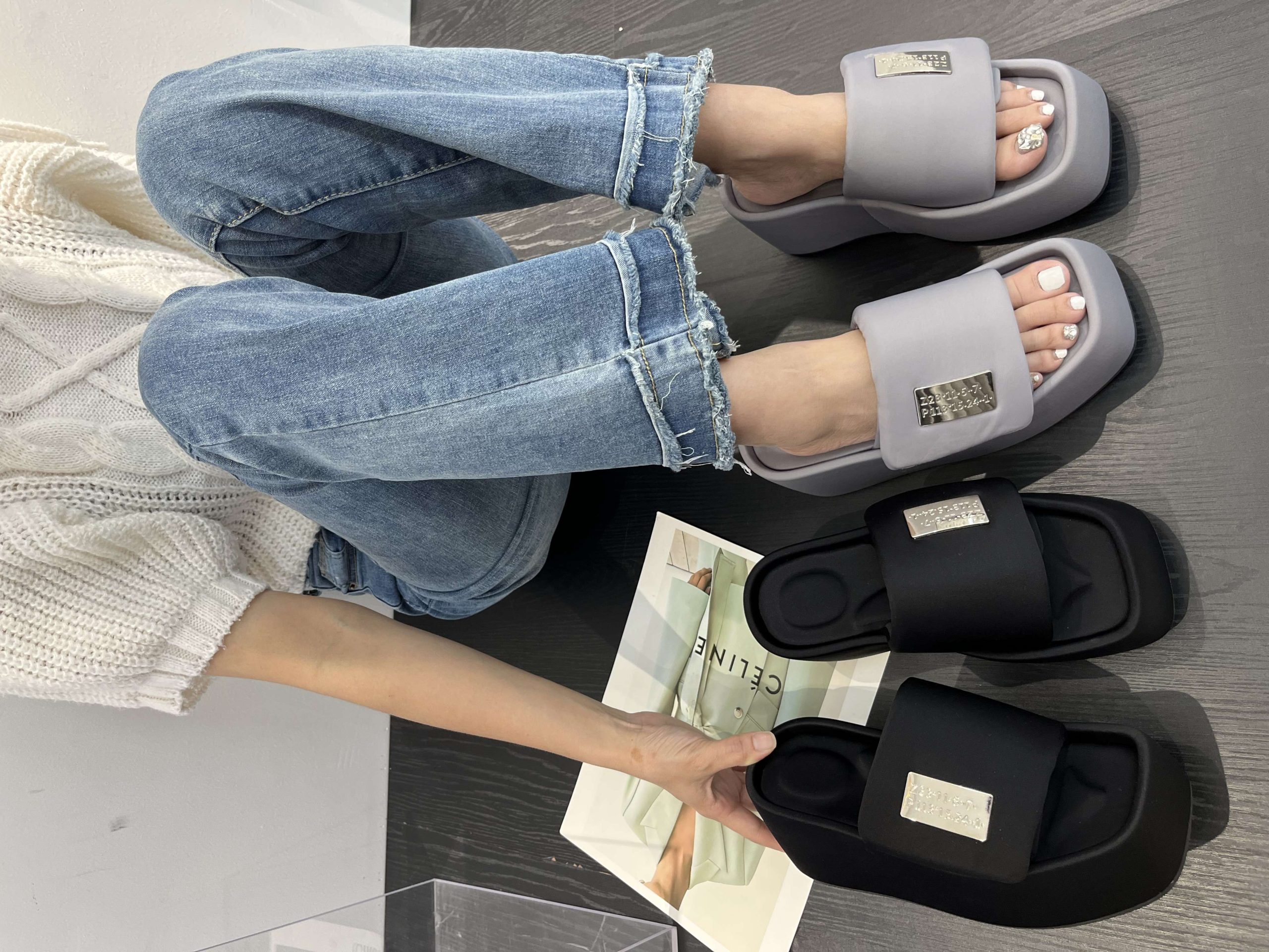 2023 Summer New European Style Chunky Platform Metal Fashion Multi-purpose Magic Tape Outdoor Beach Slippers