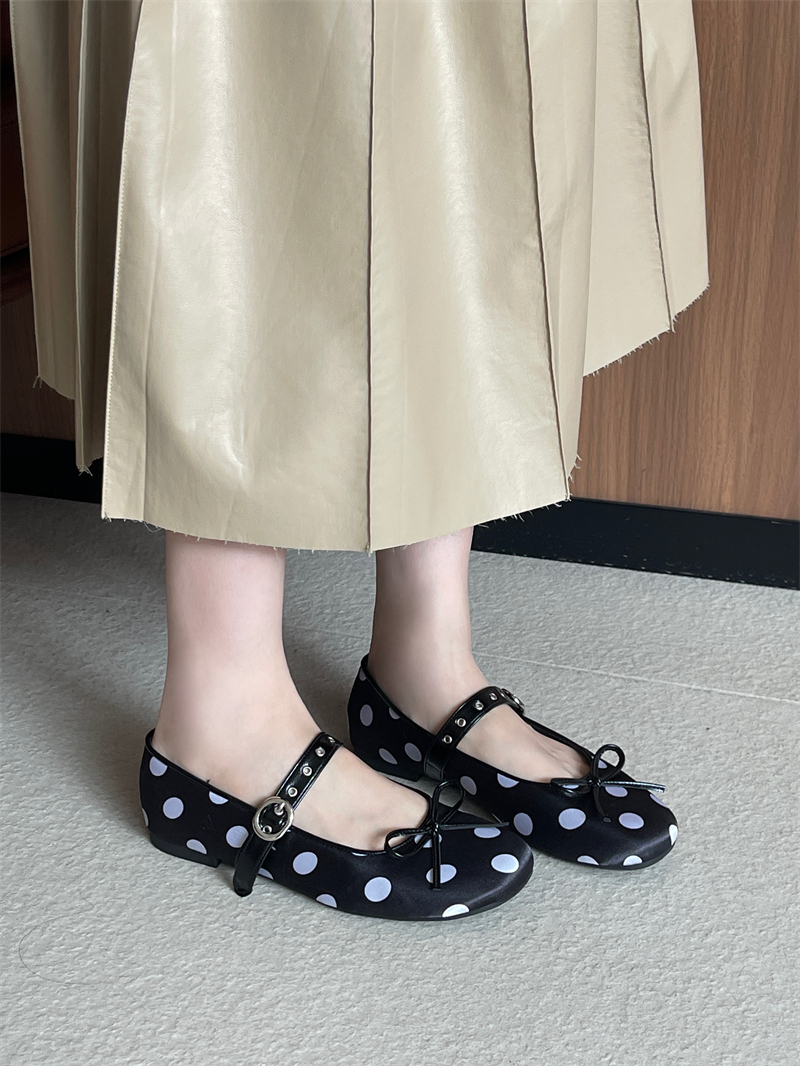 2026 New Spring Polka Dot Flat Shoes Women's One-Strap Round Toe Ballet Flats - Image 3