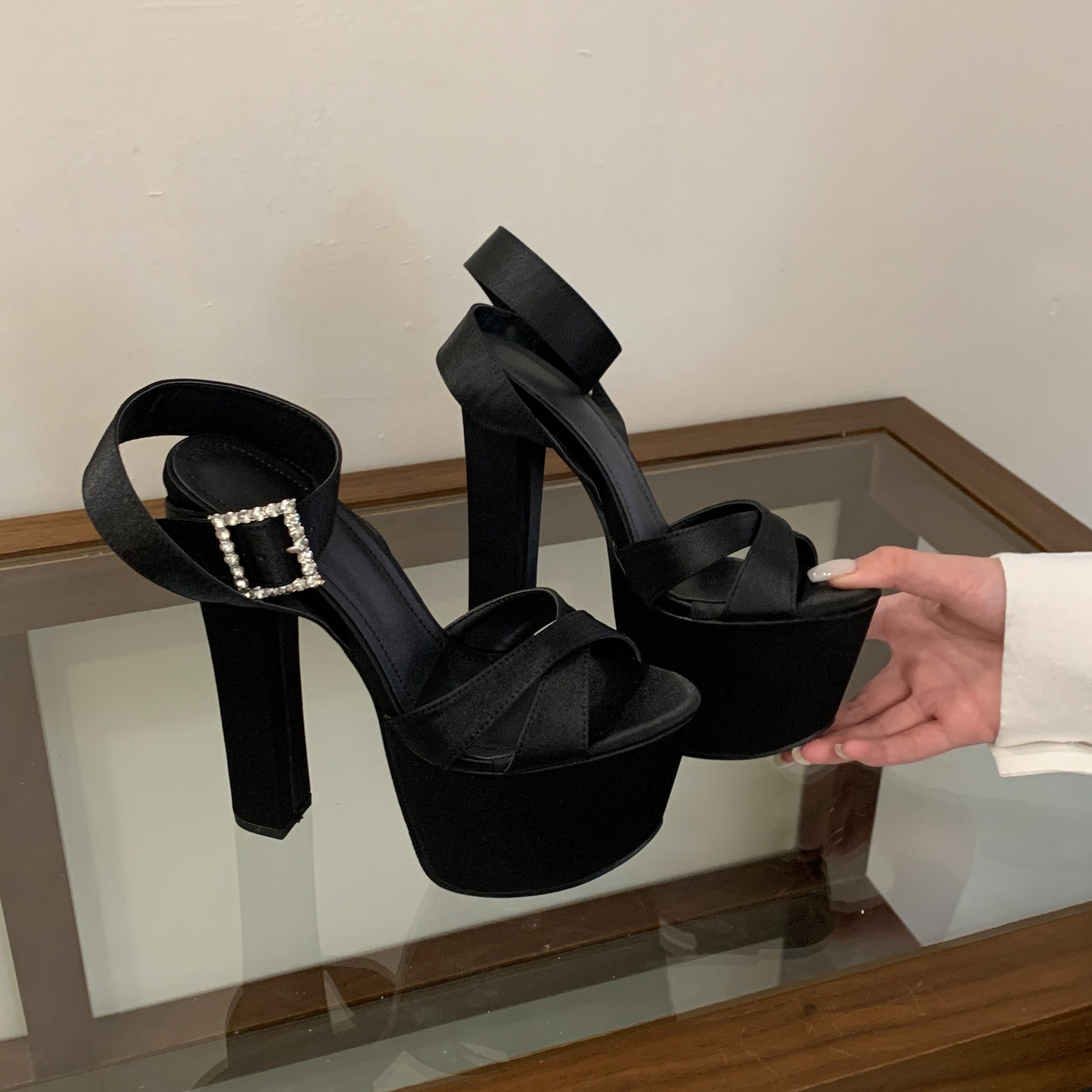 Korean Princess 2026 Cross Strap Rhinestone Buckle Chunky Heel Platform Runway High Heel Women's Shoes - Image 5