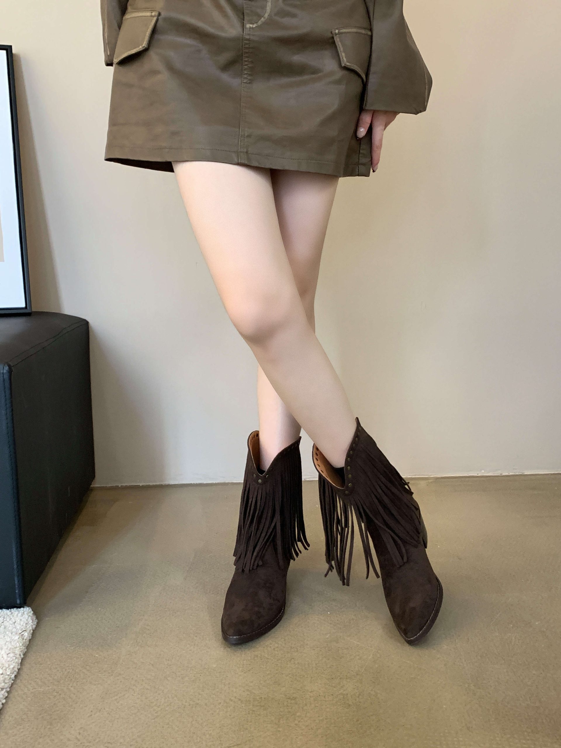 Retro Pointed Toe Fringe Ankle Boots for Women - Suede Fringe Boots with Studs, British Style Low Heel Western Boots - Image 4
