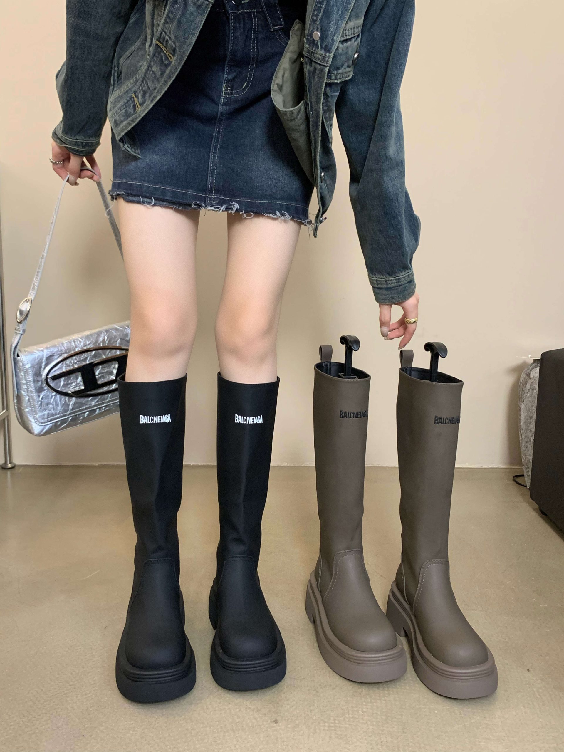 ZHUIPIN Women’s Chunky Sole Letter Boots 2023 New High Top Stretch Boots Over Knee Motorcycle Boots