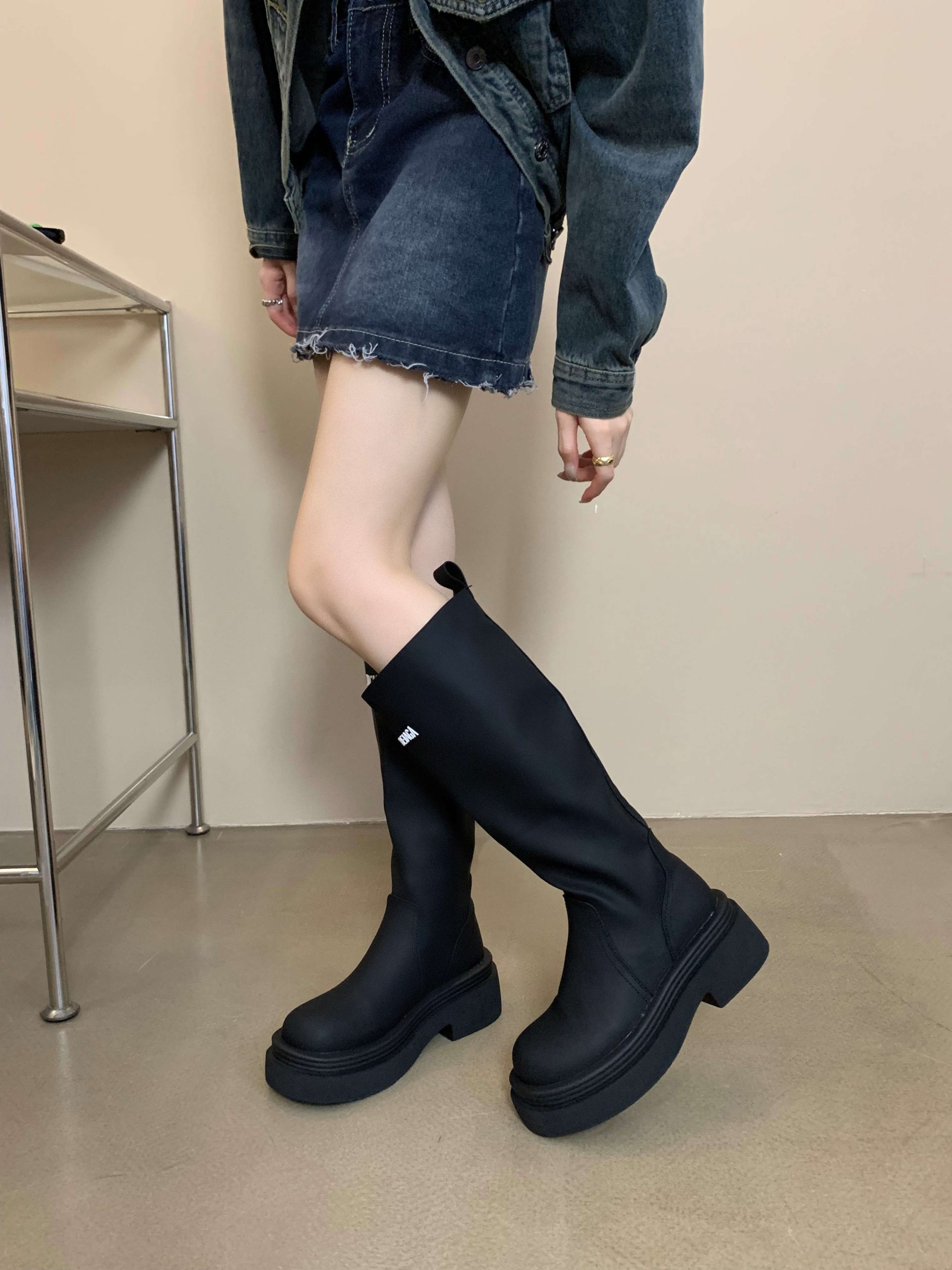 ZHUIPIN Women's Chunky Sole Letter Boots 2023 New High Top Stretch Boots Over Knee Motorcycle Boots - Image 2